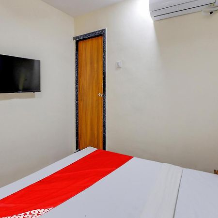 Hotel O Lotus Σουράτ Εξωτερικό φωτογραφία