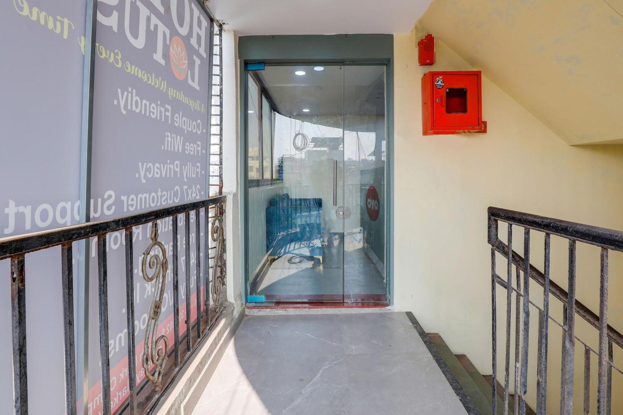 Hotel O Lotus Σουράτ Εξωτερικό φωτογραφία