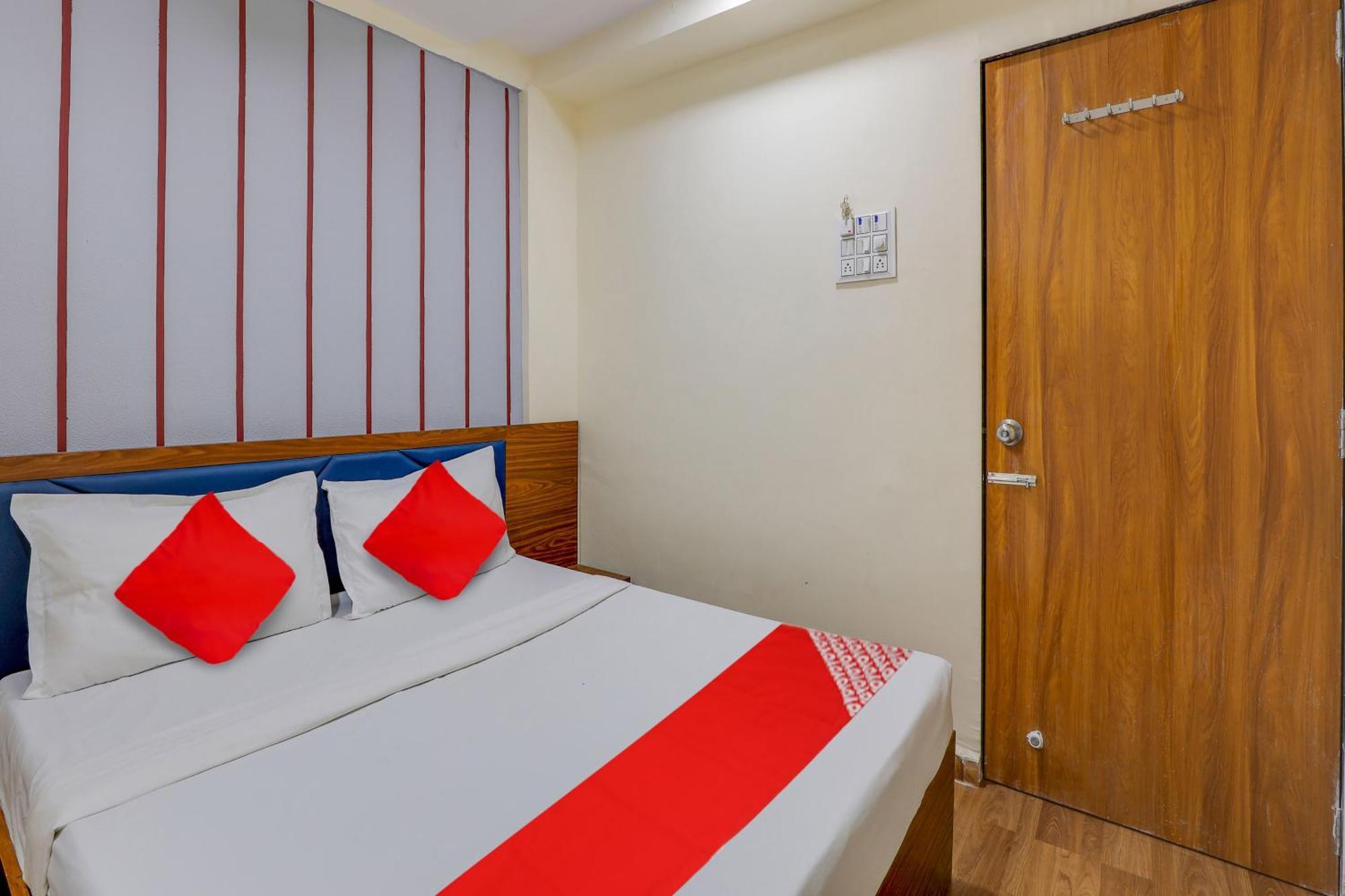 Hotel O Lotus Σουράτ Εξωτερικό φωτογραφία
