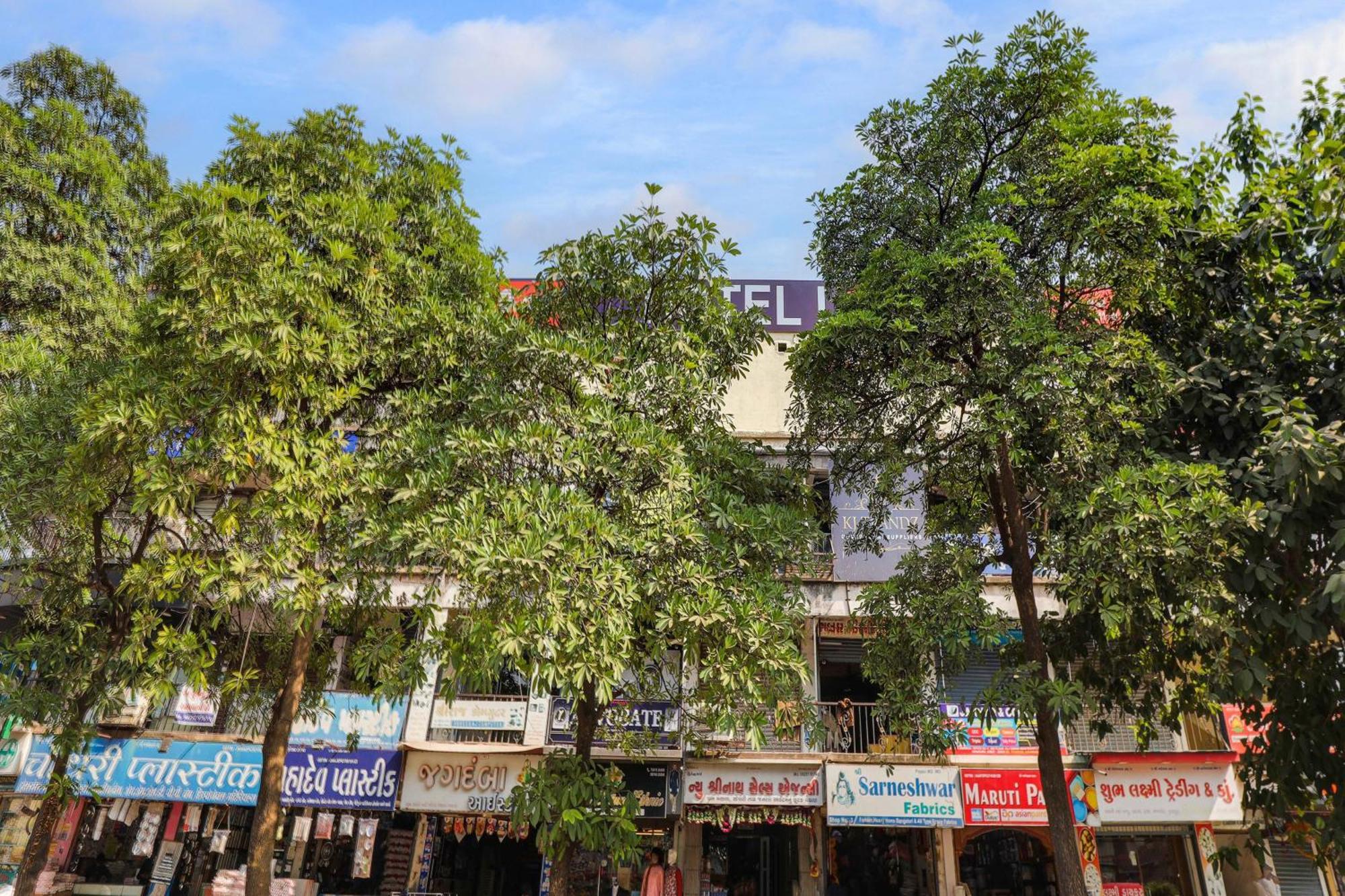 Hotel O Lotus Σουράτ Εξωτερικό φωτογραφία