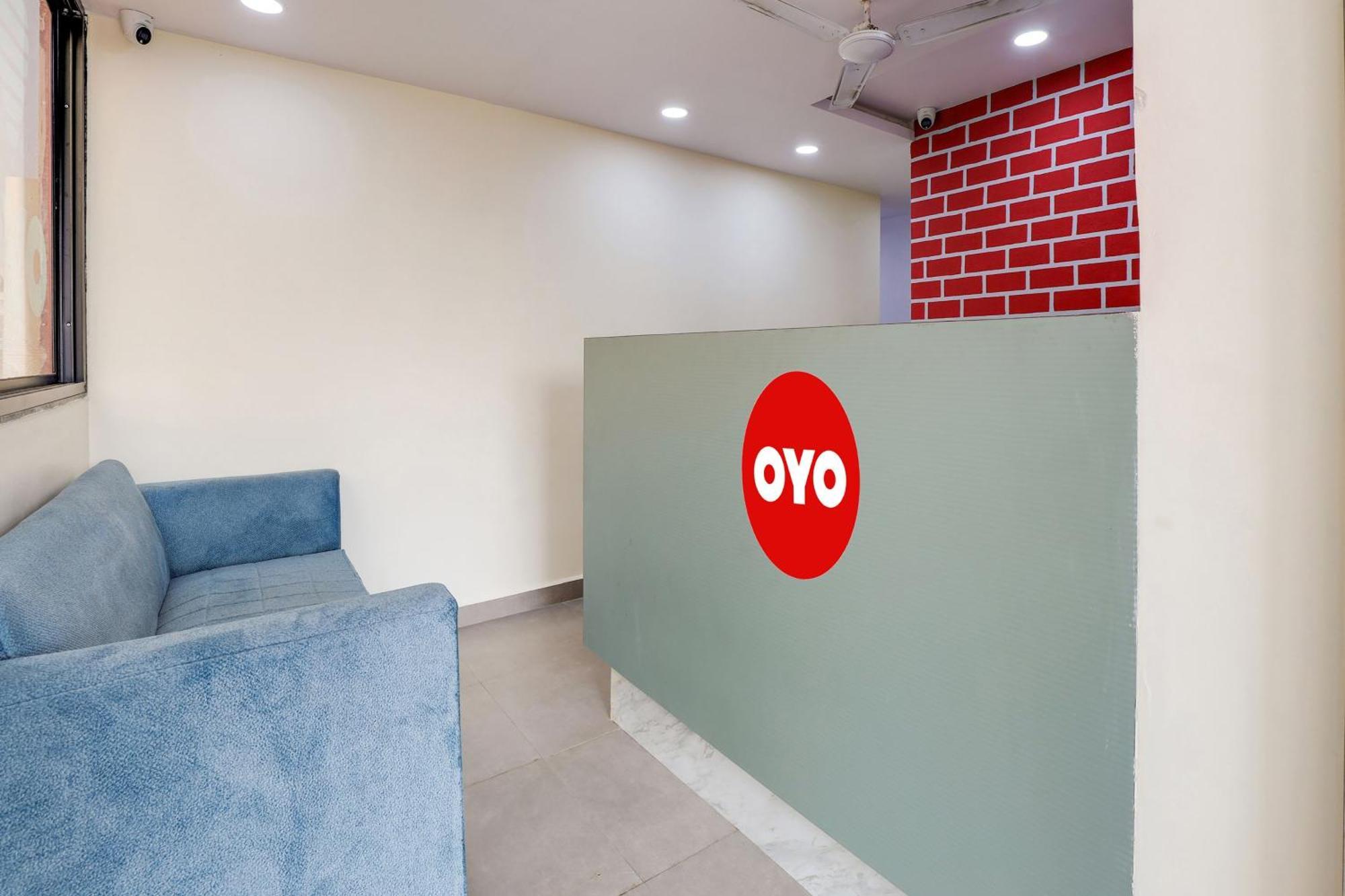 Hotel O Lotus Σουράτ Εξωτερικό φωτογραφία