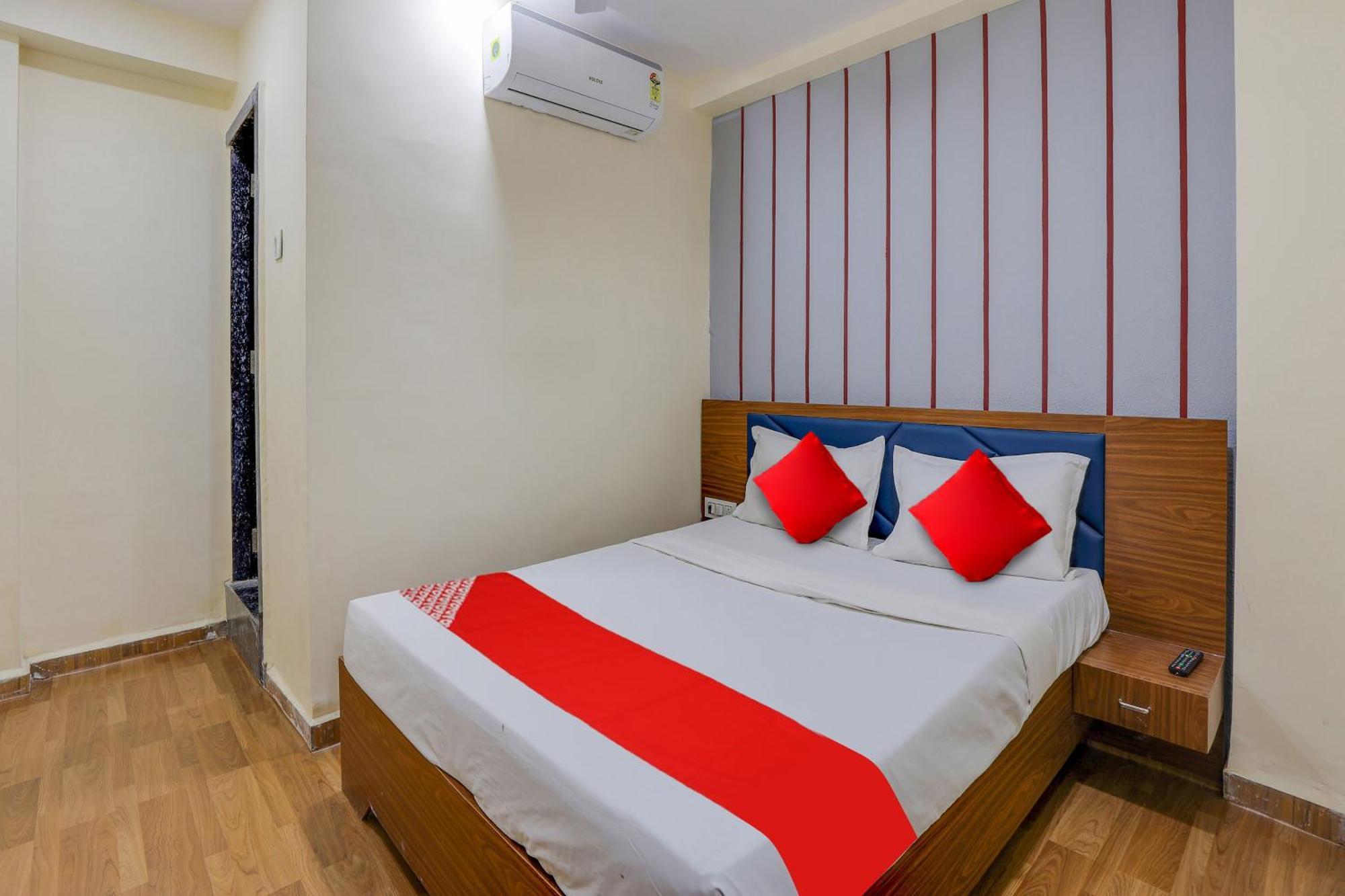 Hotel O Lotus Σουράτ Εξωτερικό φωτογραφία