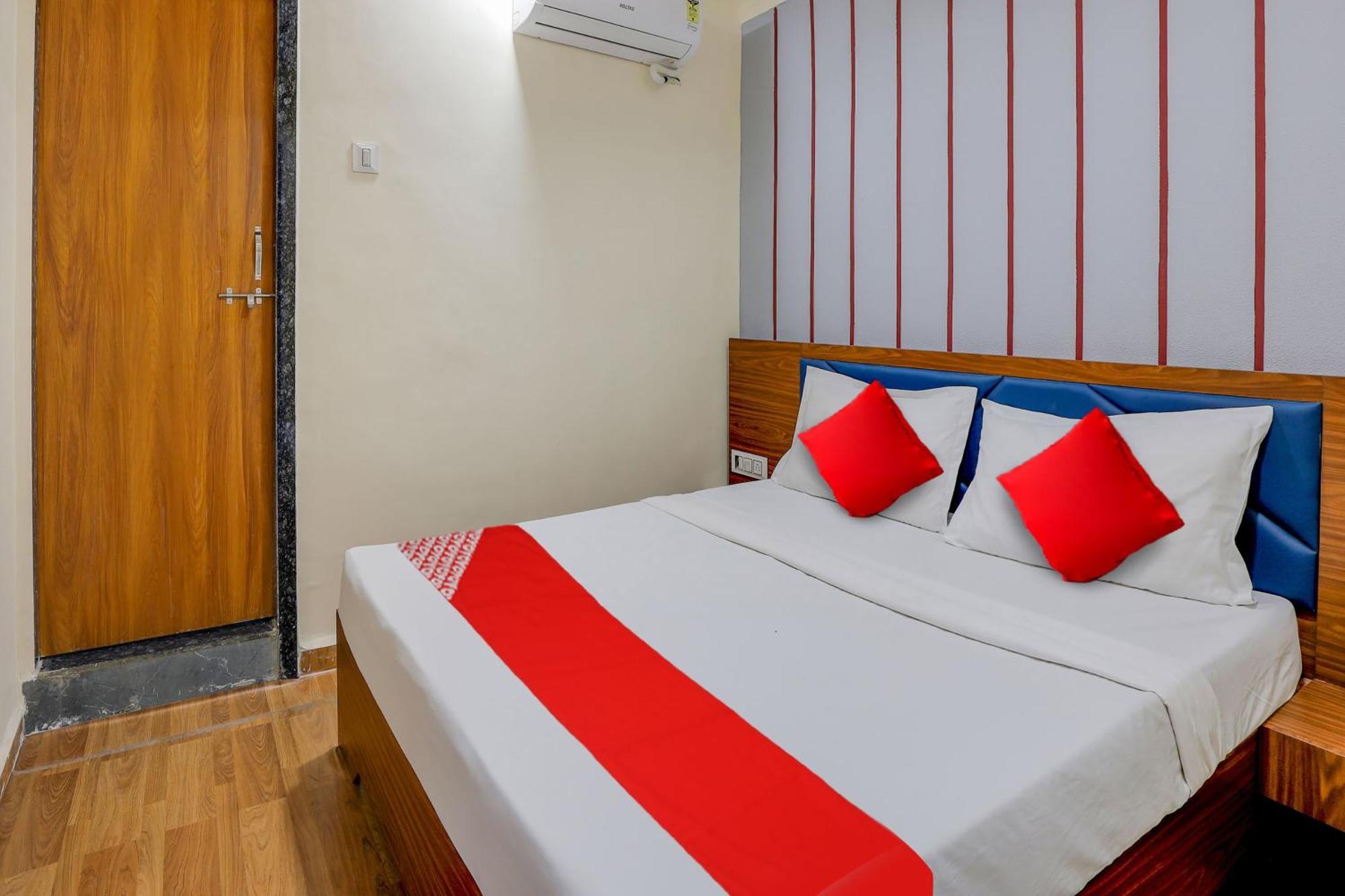 Hotel O Lotus Σουράτ Εξωτερικό φωτογραφία